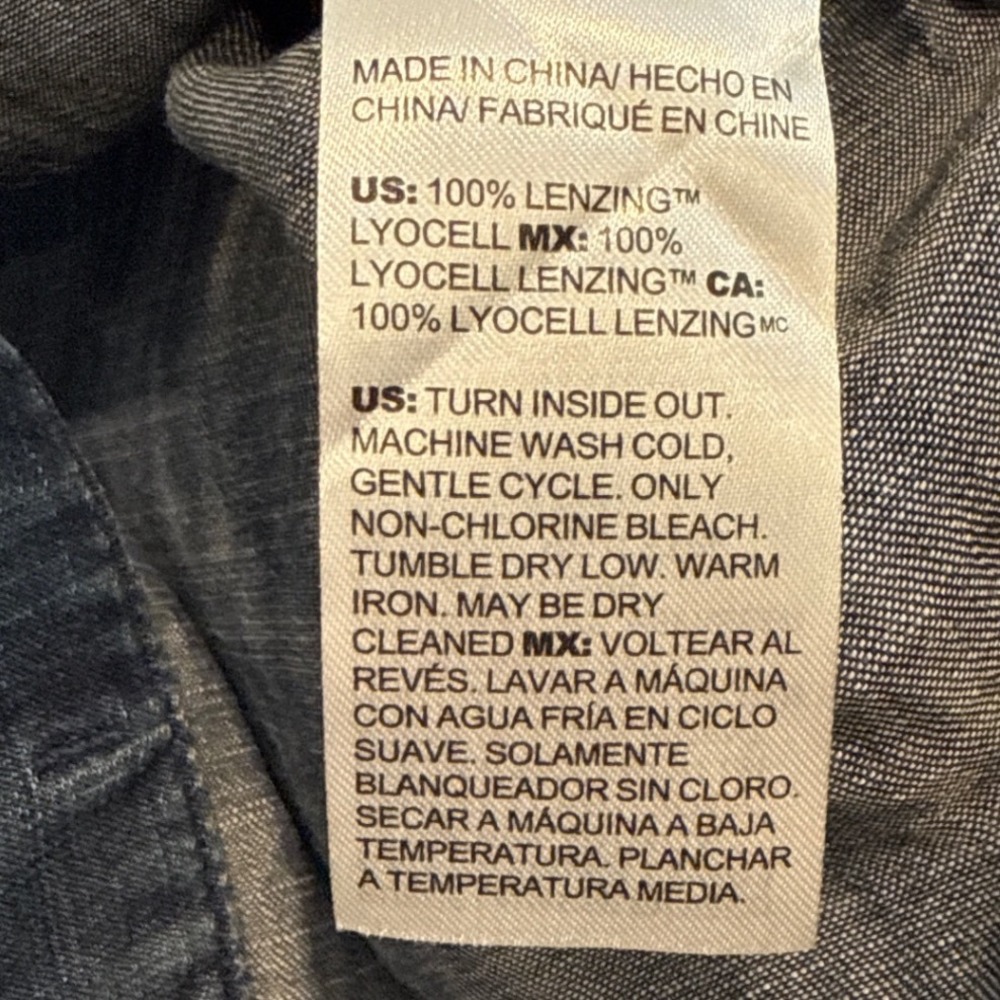 Chico's Women's Denim Chambray Tunic Top Dress Button Down Pockets Blue Size 10 - Picture 4 of 4
